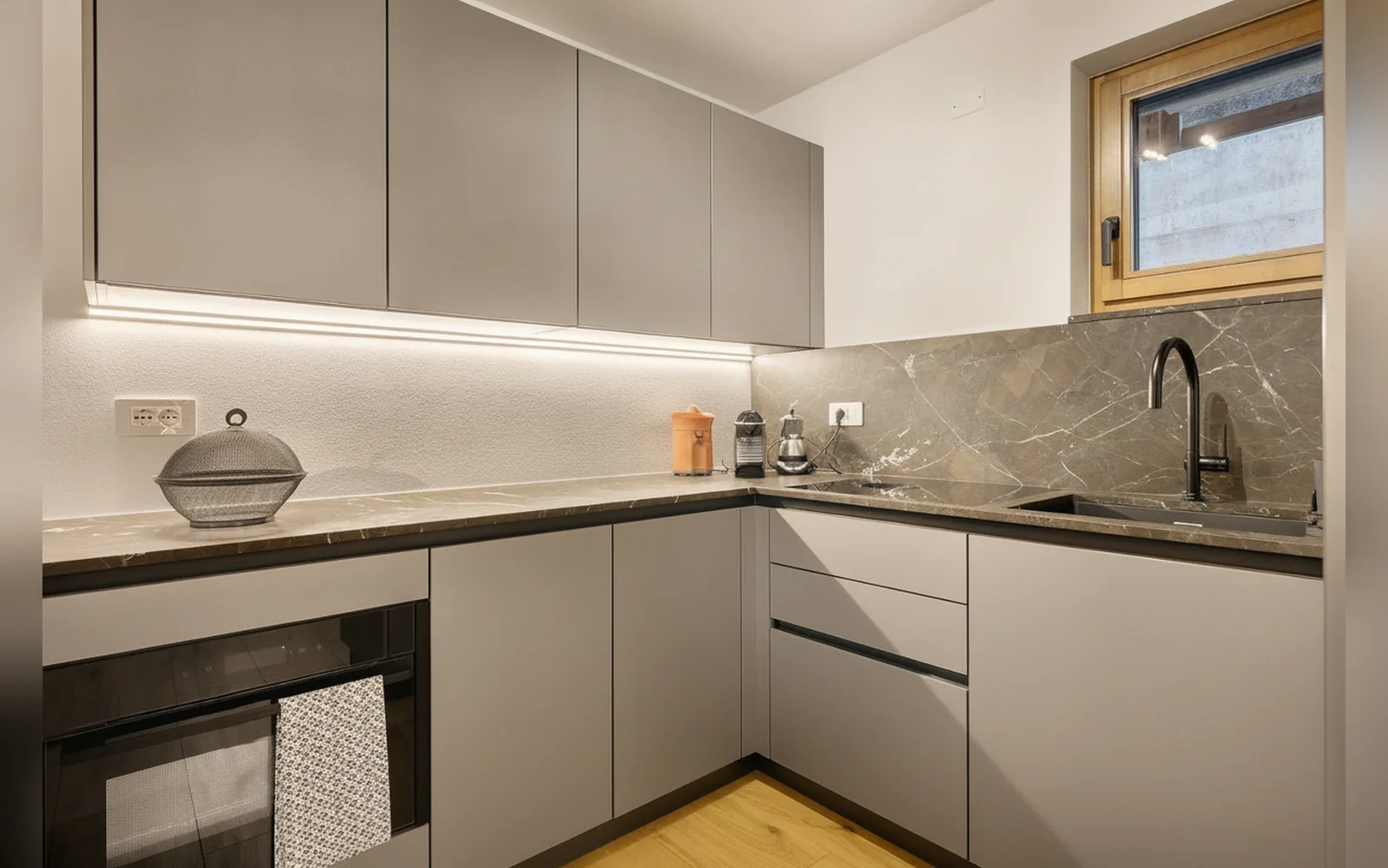 Camera con bagno privato — Rostrini family home retrait, cavalese (foto 37)