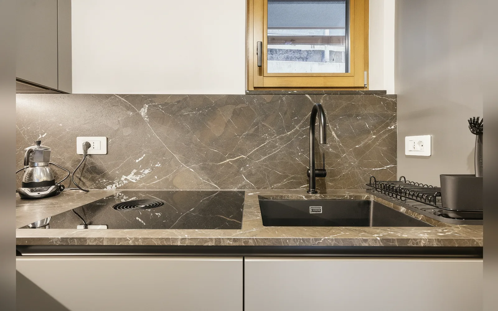 Camera con bagno privato — Rostrini family home retrait, cavalese (foto 41)